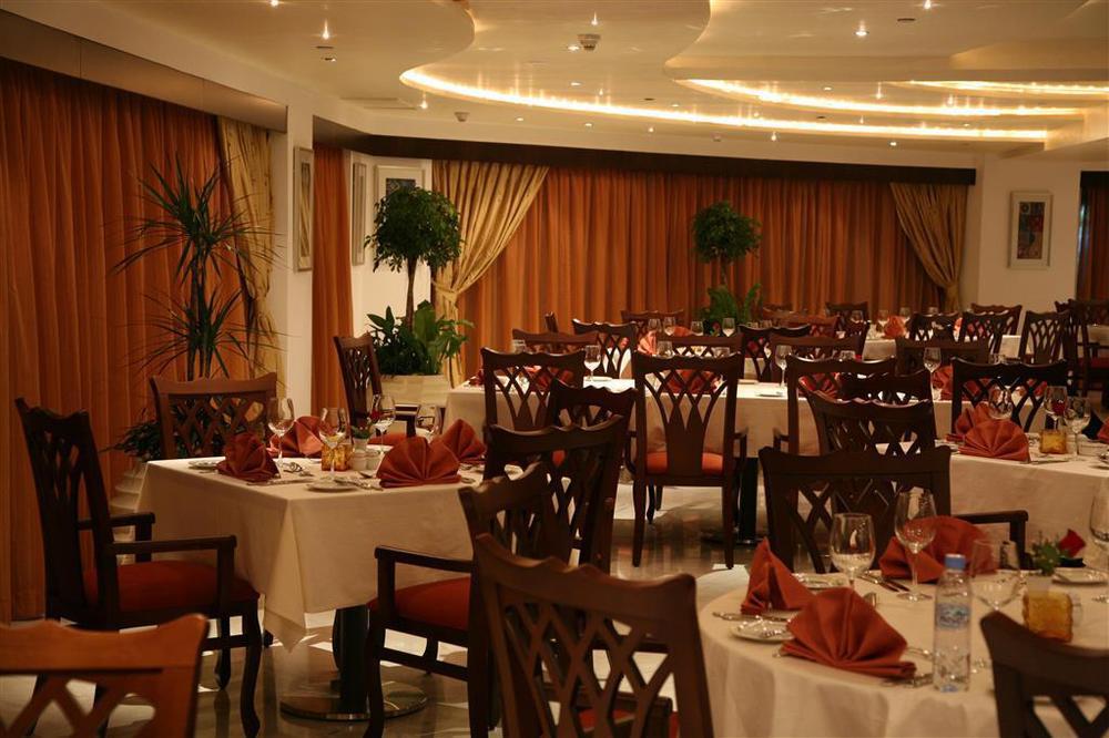 Symphony Hotel Apartments Дубай Ресторан фото