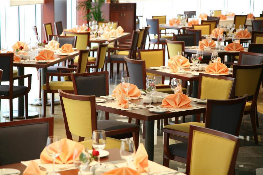 Symphony Hotel Apartments Дубай Ресторан фото